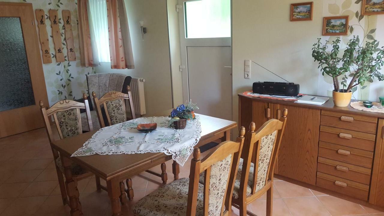 Ferienwohnung "Am Fechtertor- Eingang Zum Schlosspark" Putbus Exterior foto